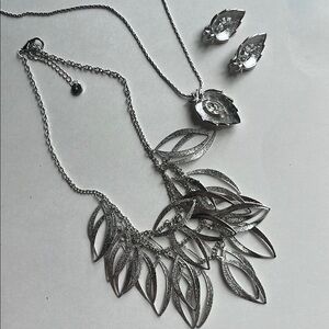 Silver Leaf Necklaces and clip-on earrings Set- Vintage Sarah Coventry